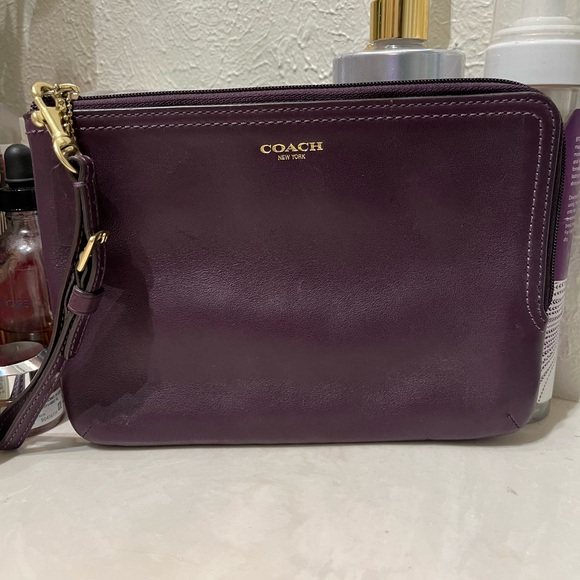 Coach Legacy Leather Wristlet deep Purple - Picture 1 of 4